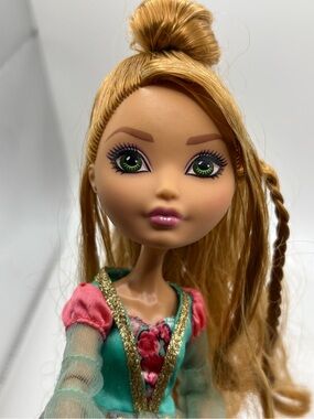 Ever After High Ashlyn Ella First Chapter Doll 11”